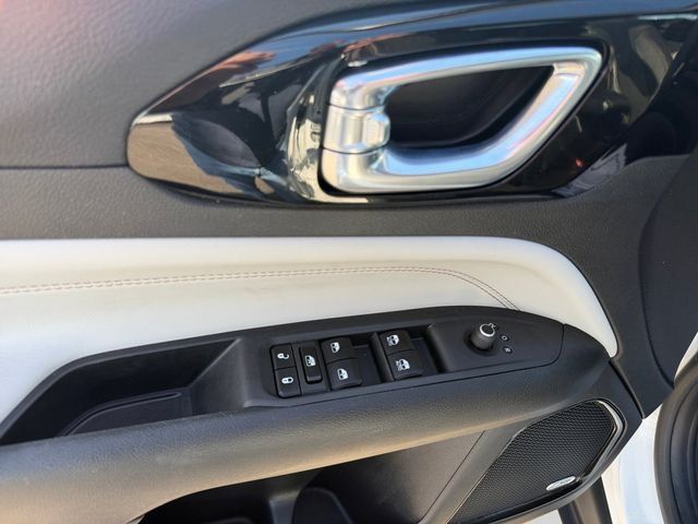 Used 2023 Jeep Compass Limited w/ Sun and Sound Group AWD/4WD image 13