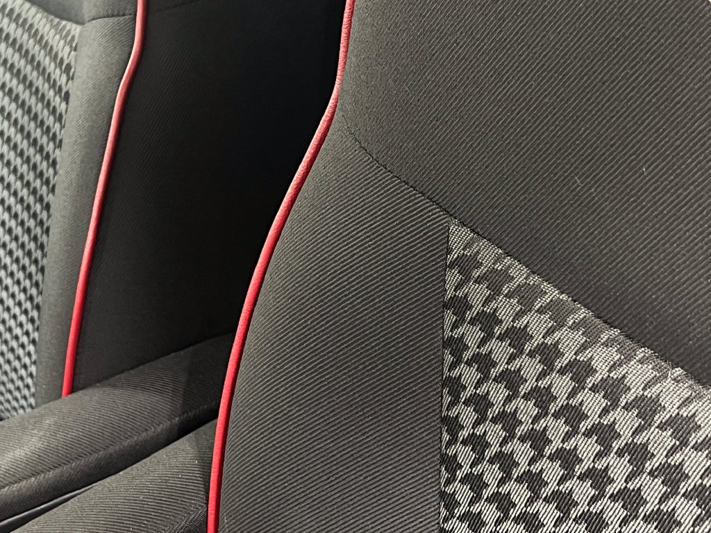 Used 2017 FIAT 500 Pop w/ Sport Appearance Package FWD image 16