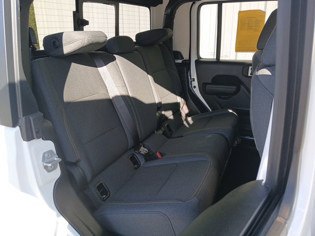 Used 2025 Jeep Gladiator Sport AWD/4WD image 23