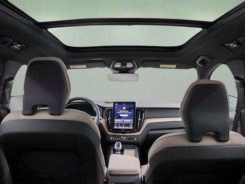 New 2026 Volvo XC60 B5 Core w/ Protection Package Premier image 16