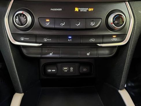 Used 2019 Hyundai Santa Fe SEL FWD image 22