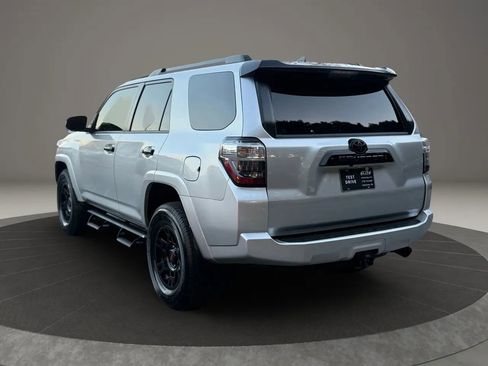 Used 2021 Toyota 4Runner Venture w/ Moonroof Package image 6