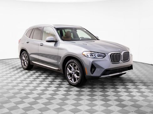 Certified 2024 BMW X3 xDrive30i w/ Premium Package image 8