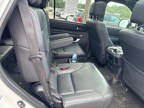 Used 2024 Toyota Sequoia Platinum AWD/4WD image 17