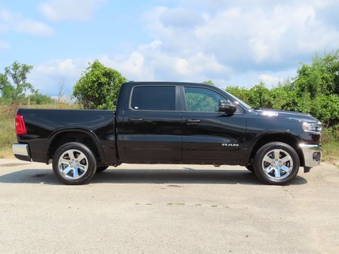 Used 2025 RAM 1500 Big Horn AWD/4WD image 2