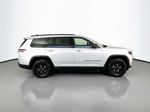 New 2026 Jeep Grand Cherokee L 4WD image 8