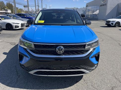 Used 2023 Volkswagen Taos SE AWD/4WD image 8