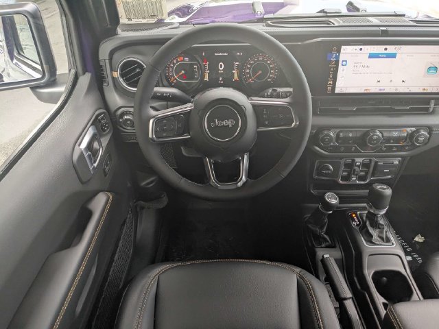 New 2026 Jeep Wrangler Unlimited Sahara AWD/4WD image 17