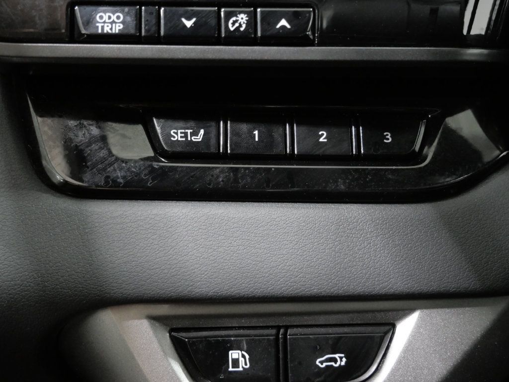 Used 2023 Lexus RX 350 Premium w/ Accessory Package AWD/4WD image 15