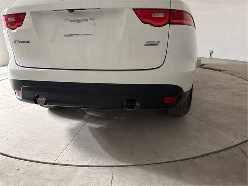 Used 2020 Jaguar F-PACE Premium image 29