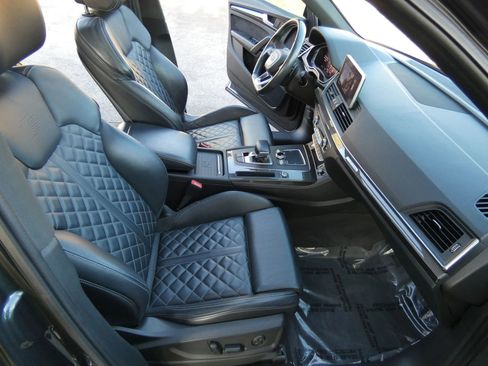 Used 2019 Audi SQ5 Premium Plus w/ Premium Plus Package image 27
