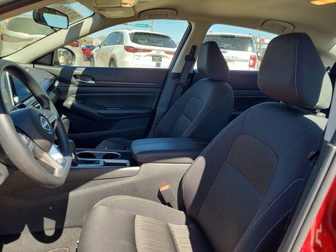 Used 2024 Nissan Altima 2.5 SV image 15