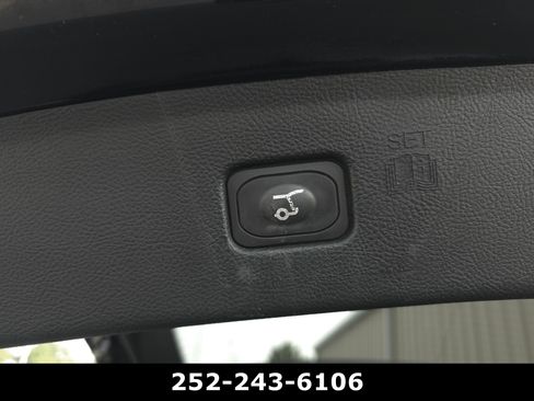 Used 2024 Ford Edge Titanium AWD/4WD image 31