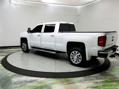 Used 2018 Chevrolet Silverado 3500 LTZ image 7