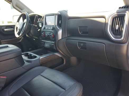 Used 2021 Chevrolet Silverado 1500 LT Trail Boss w/ Convenience Package II image 17