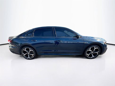 Used 2021 Volkswagen Passat 2.0T R-Line FWD image 6