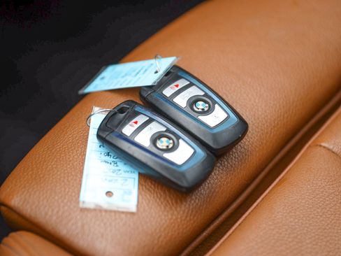 Used 2017 BMW 340i Sedan image 14