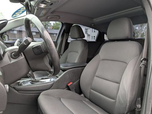 Used 2018 Chevrolet Malibu LT FWD image 24