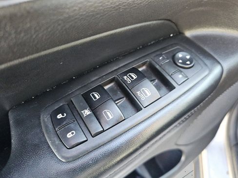 Used 2018 Jeep Grand Cherokee Limited AWD/4WD image 30