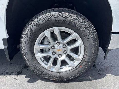 New 2026 Chevrolet Silverado 1500 LT w/ Z71 Off-Road Package AWD/4WD image 9