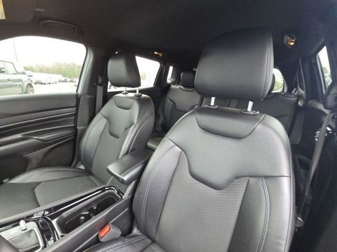 Used 2025 Jeep Compass Latitude w/ Altitude Special Edition image 20