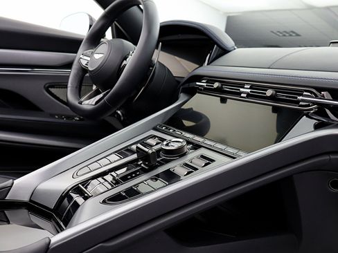 Used 2024 Aston Martin DB12 Convertible RWD image 47
