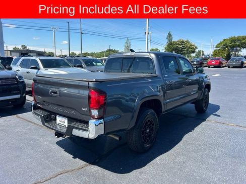 Used 2021 Toyota Tacoma SR5 RWD image 17