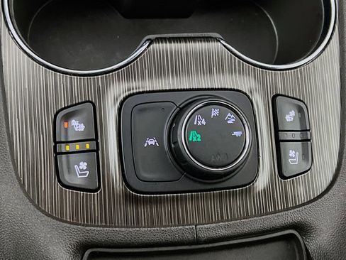 Used 2023 GMC Acadia SLT w/ Technology Package image 21