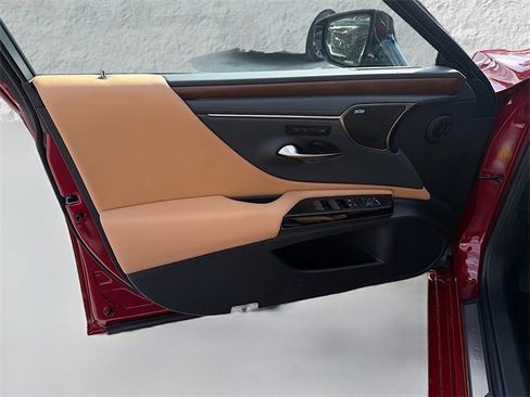 New 2025 Lexus ES 350 Ultra Luxury image 22