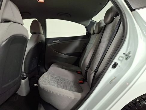 Used 2015 Hyundai Accent GLS FWD image 12