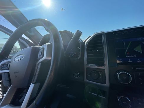 Used 2021 Ford F250 Lariat w/ Lariat Ultimate Package AWD/4WD image 16
