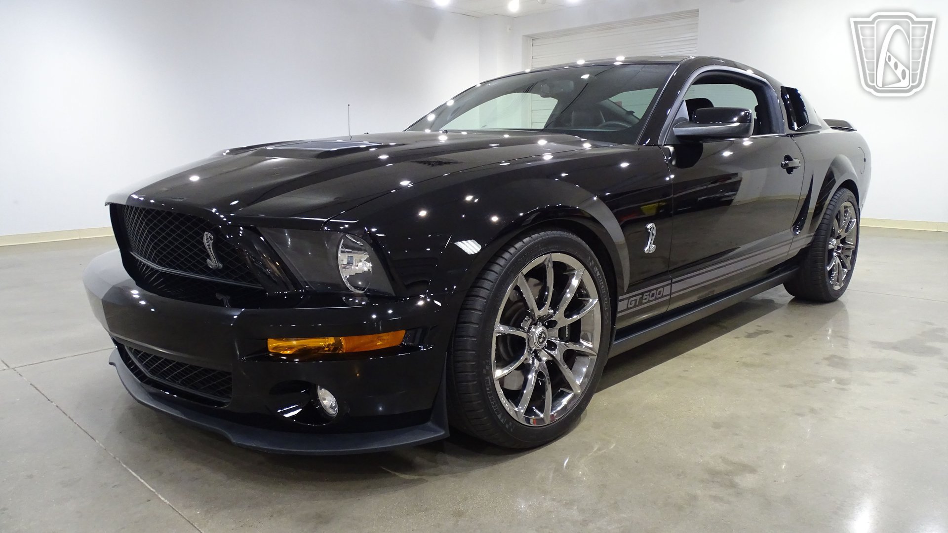 Used 2007 Ford Mustang Shelby GT500 RWD image 3