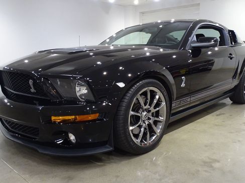 Used 2007 Ford Mustang Shelby GT500 RWD image 3