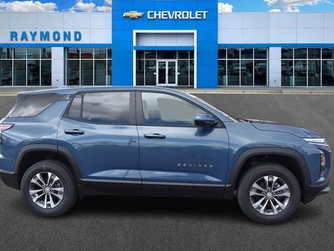 New 2026 Chevrolet Equinox LT w/ Safety and Technology Package image 2