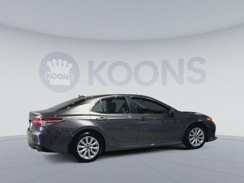 Used 2020 Toyota Camry LE FWD image 2