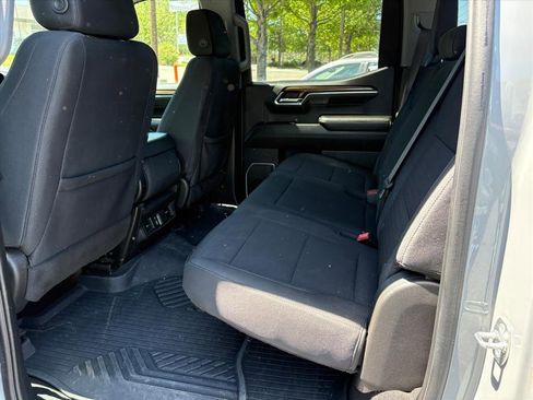 Used 2024 Chevrolet Silverado 1500 LT RWD image 19