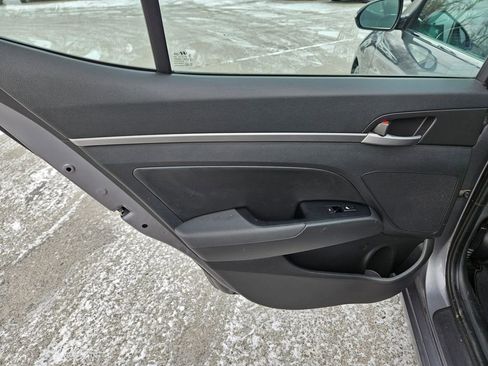 Used 2017 Hyundai Elantra Limited w/ Limited Ultimate Package 05 image 23