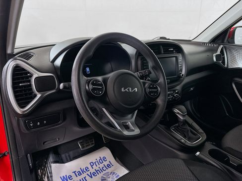 Certified 2023 Kia Soul LX w/ LX Technology Package image 9