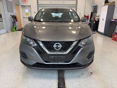 Used 2020 Nissan Rogue Sport SV w/ Technology Package AWD/4WD image 3