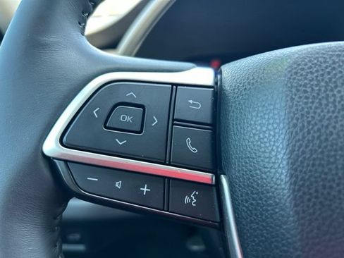 Used 2025 Toyota Grand Highlander FWD image 25