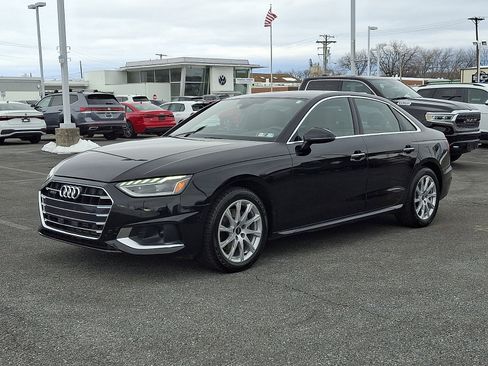 Used 2023 Audi A4 2.0T Premium w/ Convenience Package image 3