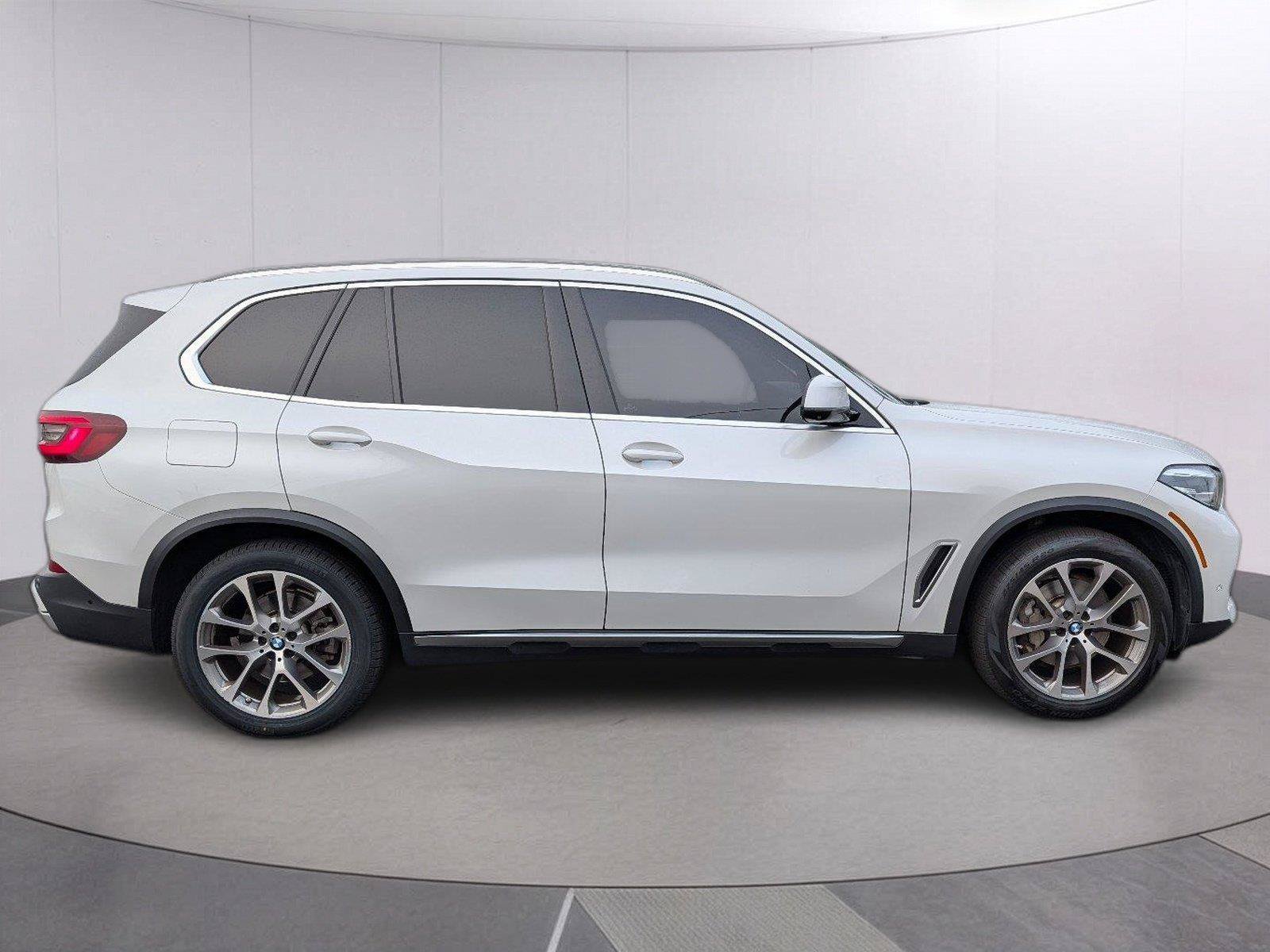 Used 2022 BMW X5 sDrive40i w/ Luxury Seating Package RWD image 8