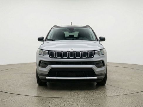 Used 2025 Jeep Compass Limited image 2