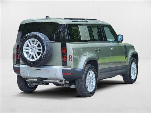 New 2025 Land Rover Defender 110 S image 2