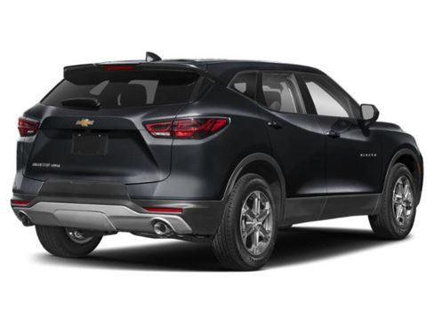 Used 2023 Chevrolet Blazer LT w/ Convenience Package FWD image 2