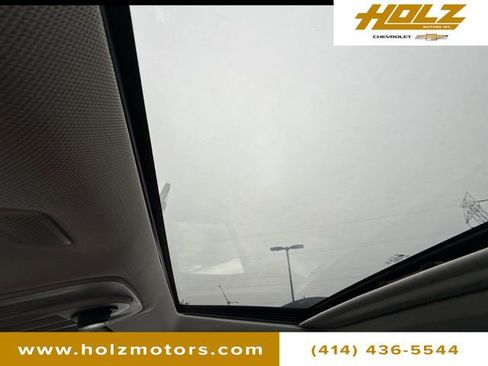 Certified 2017 Chevrolet Equinox Premier w/ Enhanced Convenience Package image 19