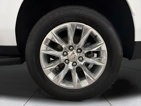 Used 2023 Chevrolet Suburban Premier AWD/4WD image 27
