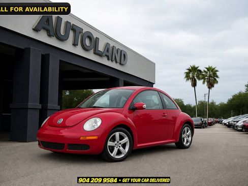 Used 2010 Volkswagen Beetle Coupe FWD image 1