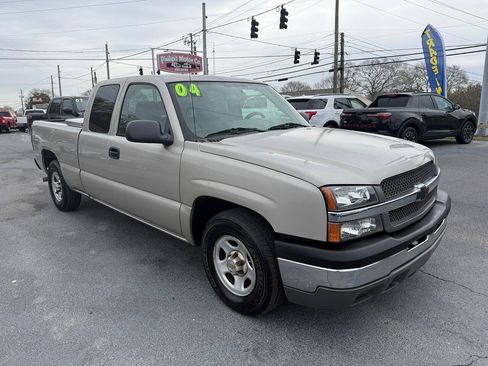 Used 2004 Chevrolet Silverado 1500 W/T RWD image 2