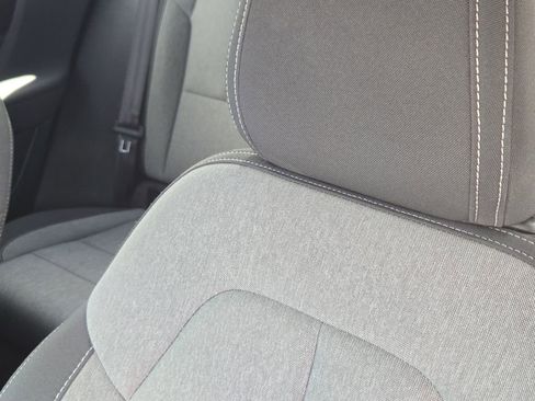 Used 2024 Volvo XC40 B5 Core AWD/4WD image 10